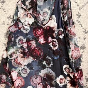 Club Monaco rose print silk tank in m with pleading at back